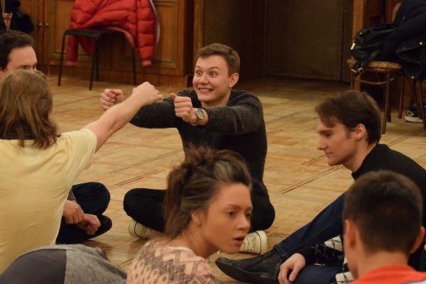 как стать счастливым С занятий взрослой группы по актерскому мастерству